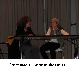 Une m�re et une ado en discussion