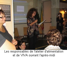 La pr�sidente de VIVA pr�sente les participants